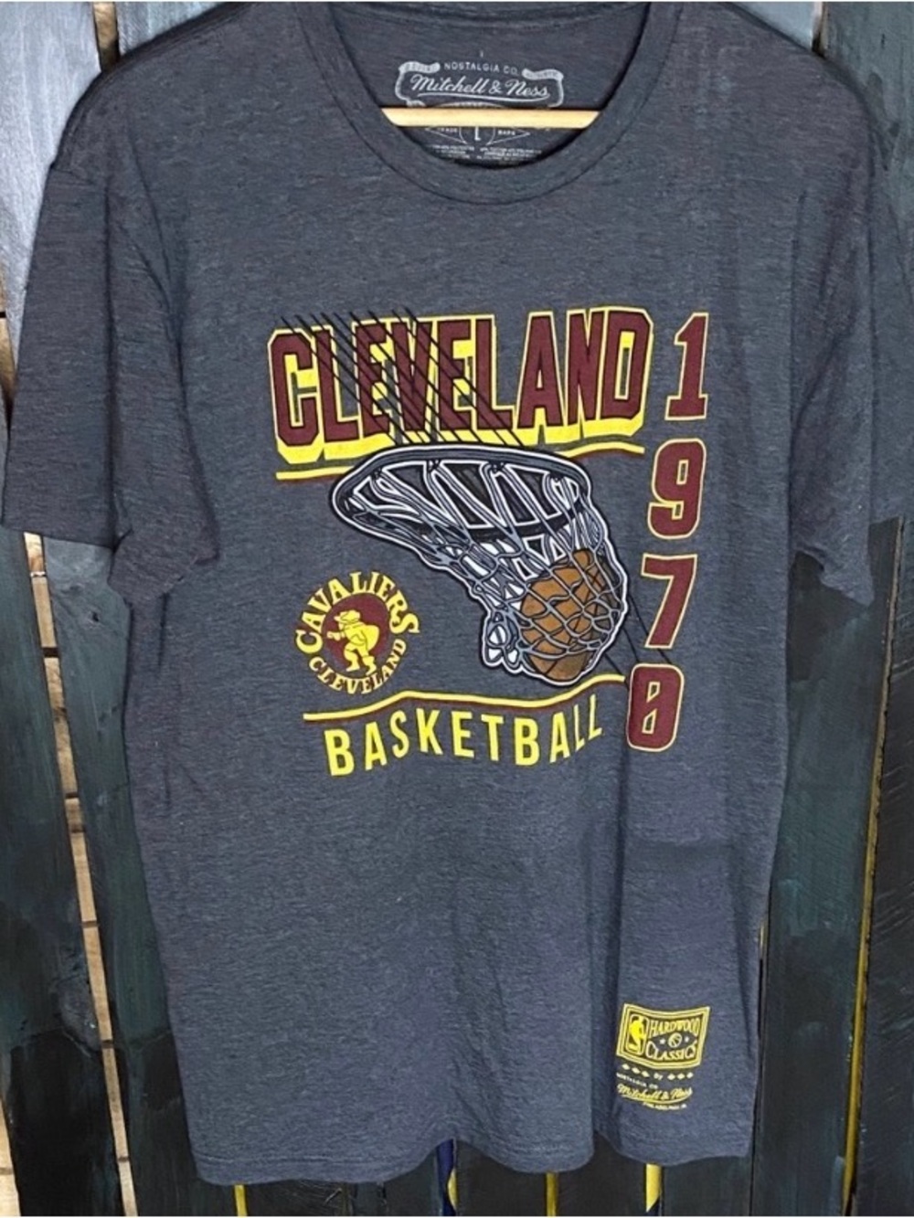 Mitchell & Ness Hardwood Classics Cleveland Cavaliers 1970 Gray Tee size large
